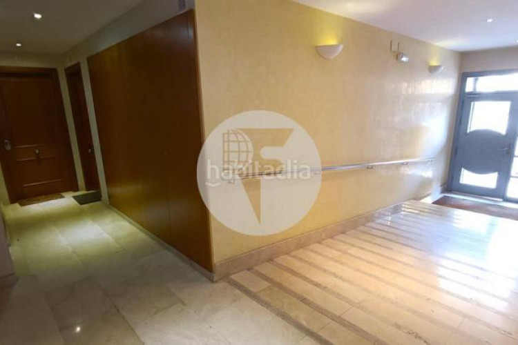 Dúplex  de ensueño en el centro con gran terraza y balcón, 2 plazas de parking y detalles premium en Terrassa