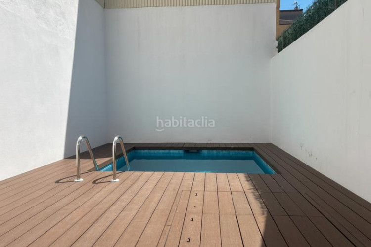 Casa en carrer de las navas de tolosa 87 exclusiva casa a estrenar con piscina privada en Terrassa