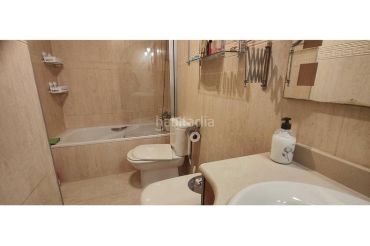 Piso  de 3 habitaciones con parking en Plaça Catalunya - Escola Industrial Terrassa