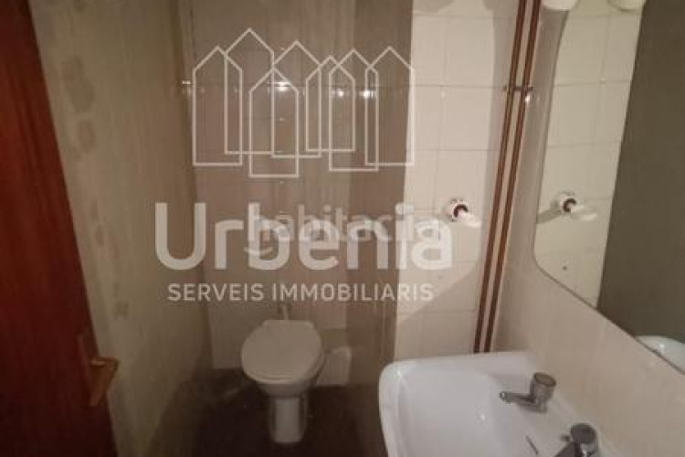 Piso gran piso, 4 habitaciones, genial ubicación en Terrassa