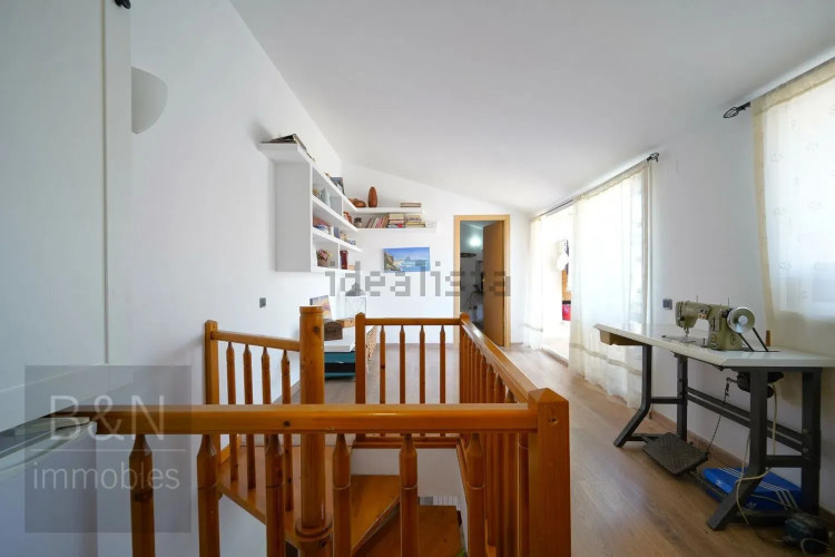 Dúplex en Barrio Zona Esportiva