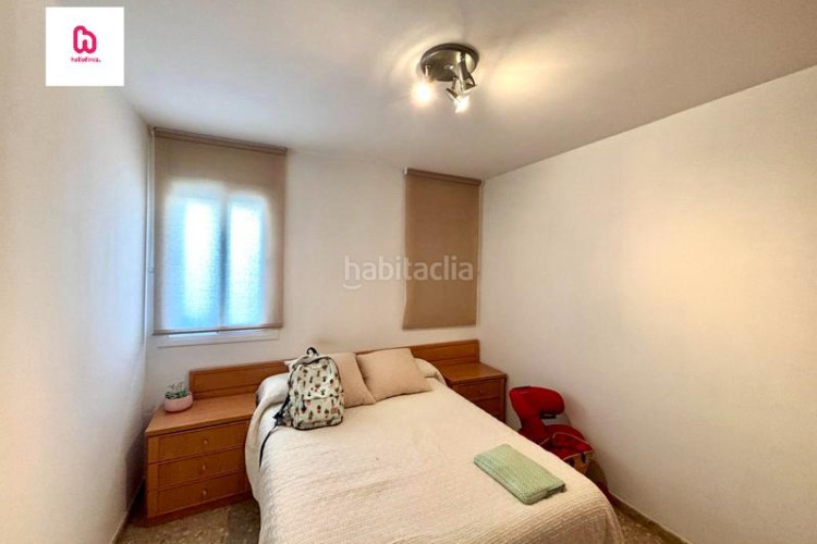 Piso  5 habitaciones con terraza balcón y lavadero para entrar a vivir en Terrassa