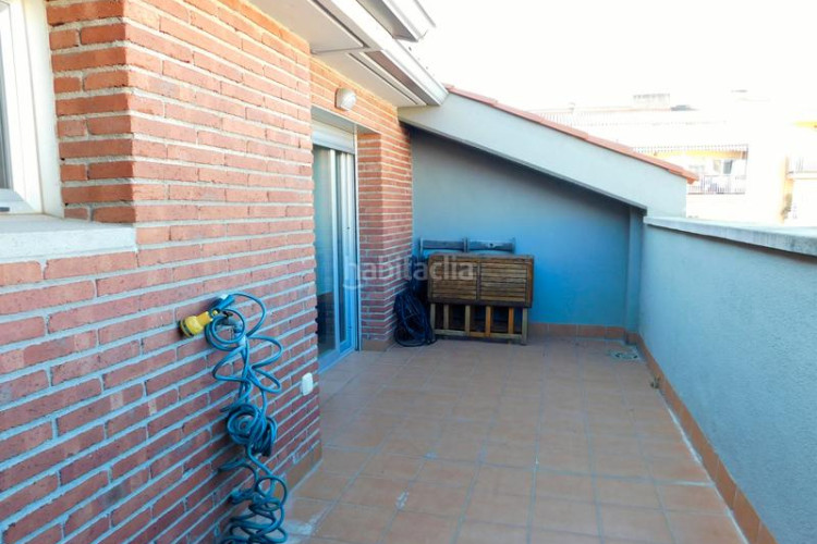 Dúplex atico duplex, 2 habitaciones y terraza en Ca n'Aurell Terrassa