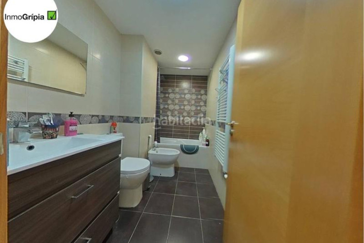 Piso  en venta en les arenescan montllorla grípia08227 en Terrassa