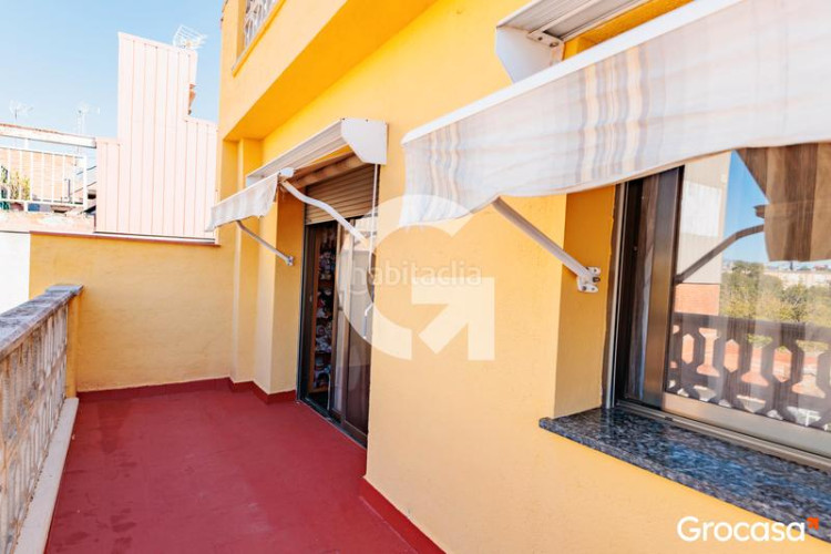 Casa amplia casa para dos familias en Les Arenes - La Grípia - Can Montllor Terrassa