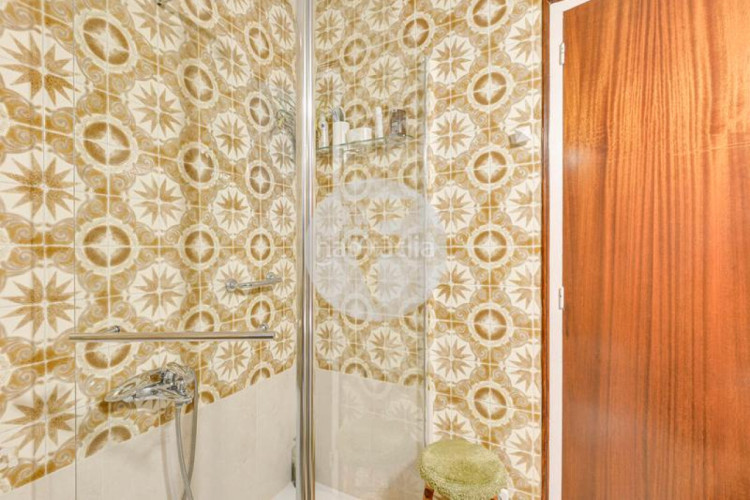 Casa exclusiva casa de tres plantas y un estudio a tan solo 5 minutos del centro en Terrassa
