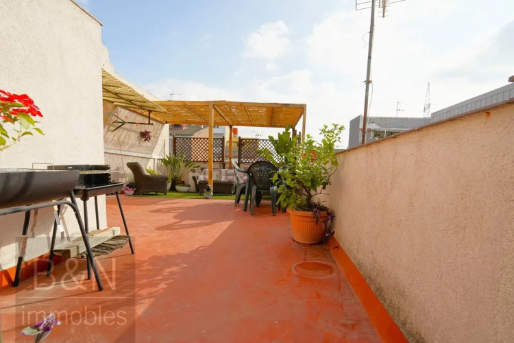 Dúplex en Barrio Ca n'Anglada