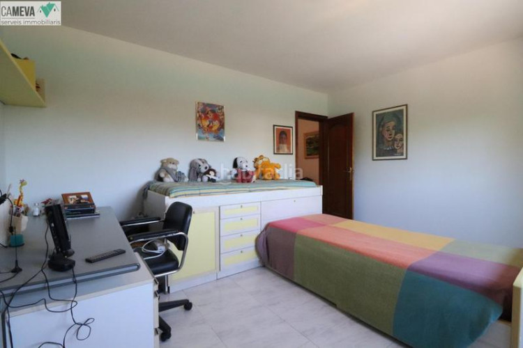 Casa única e impresionante finca a 4 vientos con piscina y jardin en Terrassa