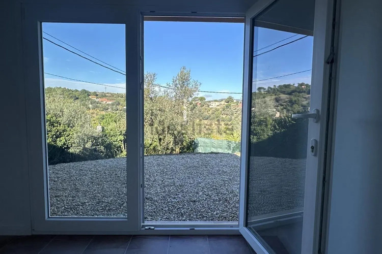 Casa independiente en calle de la Llebre