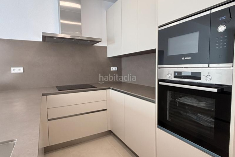 Casa en carrer de las navas de tolosa 87 exclusiva casa a estrenar con piscina privada en Terrassa