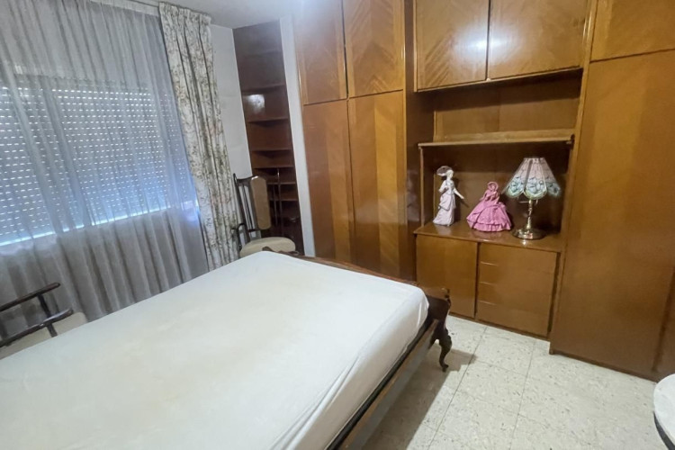 De Francesc Maciu00E0, Sant Pere Nord