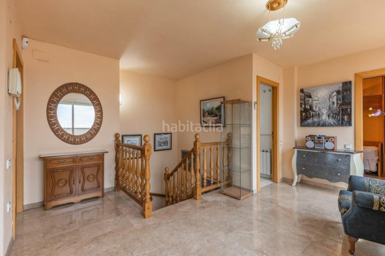 Ático  dúplex con terrazas y vistas panorámicas a un paso del centro , plaza de parking incluida en Terrassa