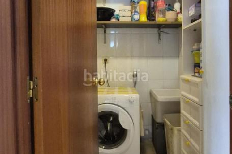 Piso pis de 4 hab amb parquing i espectacular de traster 25 m2 a la gripia en Terrassa