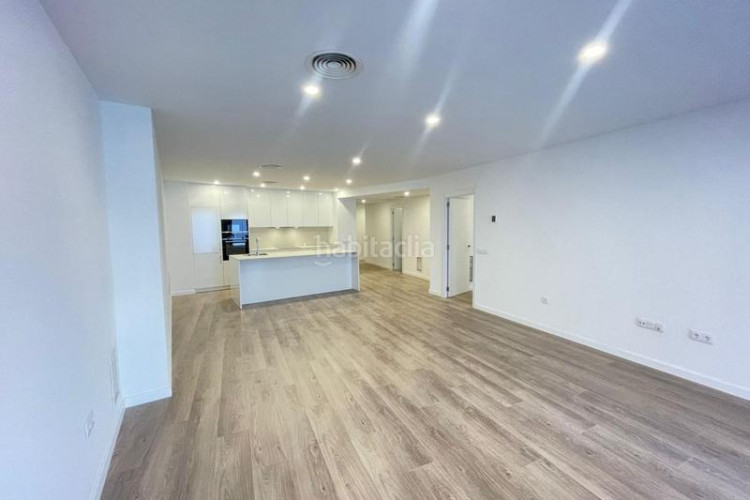 Planta baja  en venta en sant pere, 4 dormitorios. en Terrassa