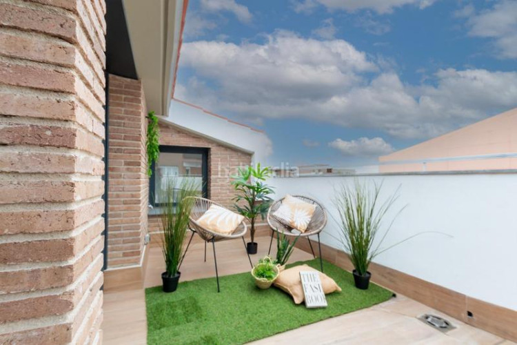 Dúplex  de obra nueva en la calle catalunya, sant pere. 3 habitaciones y terraza 30m. en Terrassa