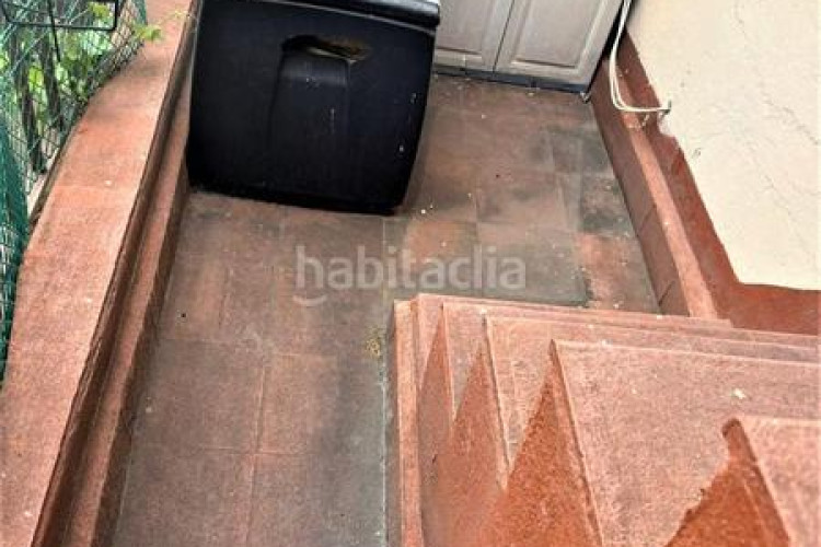 Planta baja entrada independiente y con patio en Zona Esportiva Terrassa