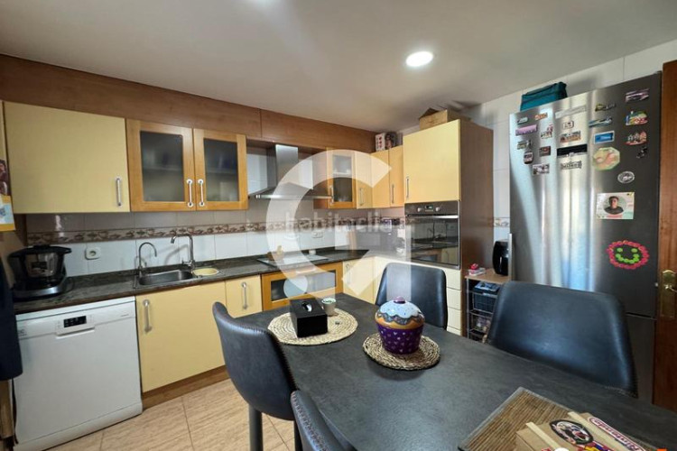 Piso magnífico piso con terraza en Sant Pere Nord Terrassa