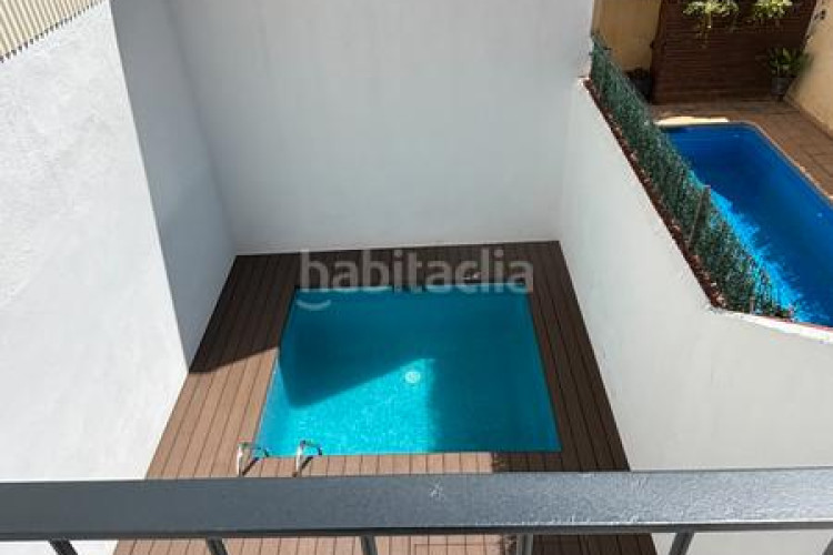 Casa en carrer de las navas de tolosa 87 exclusiva casa a estrenar con piscina privada en Terrassa