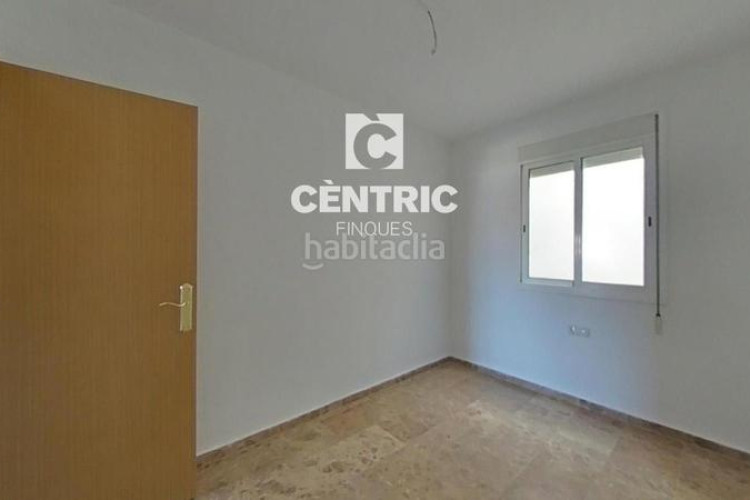 Dúplex piso espacioso con 4 habitaciones gran inversión ! en Terrassa