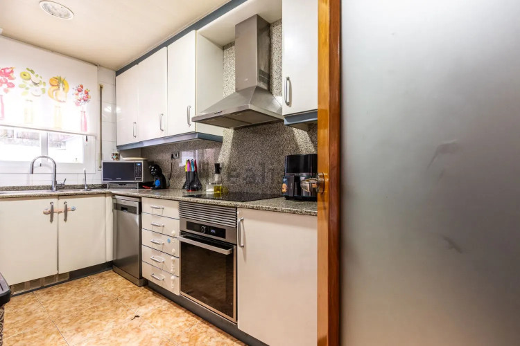 Piso en Barrio Les Arenes