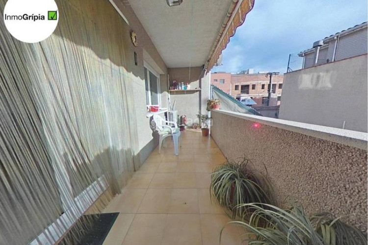 Casa adosada  en venta en les arenescan montllorla grípia08227 en Terrassa