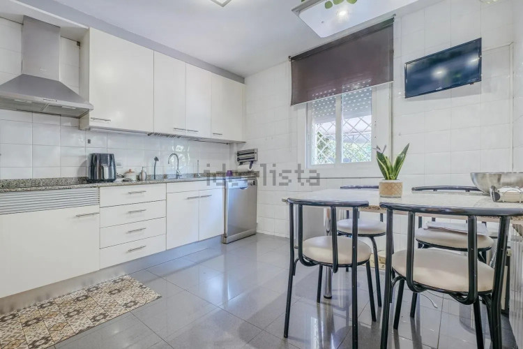 Chalet adosado en Barrio La Maurina