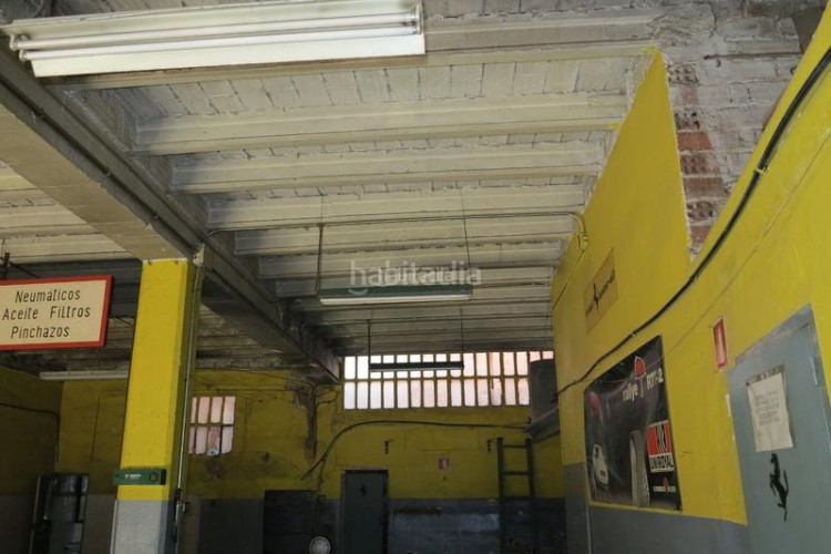 Casa en carrer mare de deu del mar local per a edificar en Terrassa