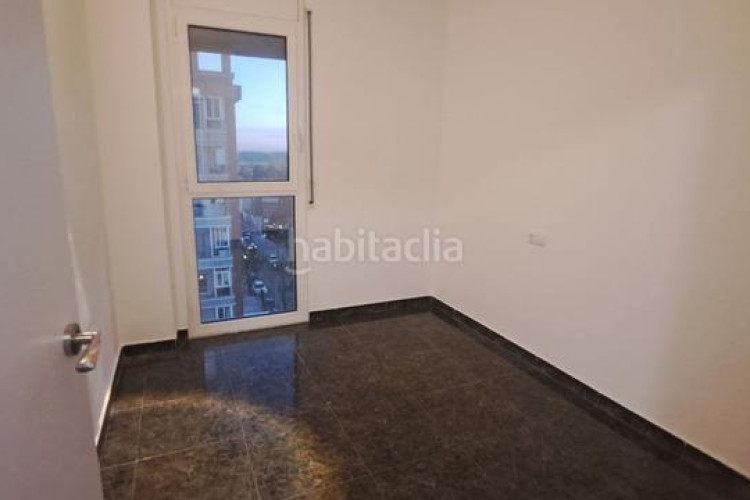 Piso  . muy bien ubicada en Zona Esportiva Terrassa