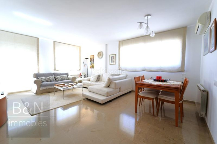Dúplex espectacular terraza, garaje privado capacidad para 4 coches, vivienda amplia y luminosa! en Terrassa