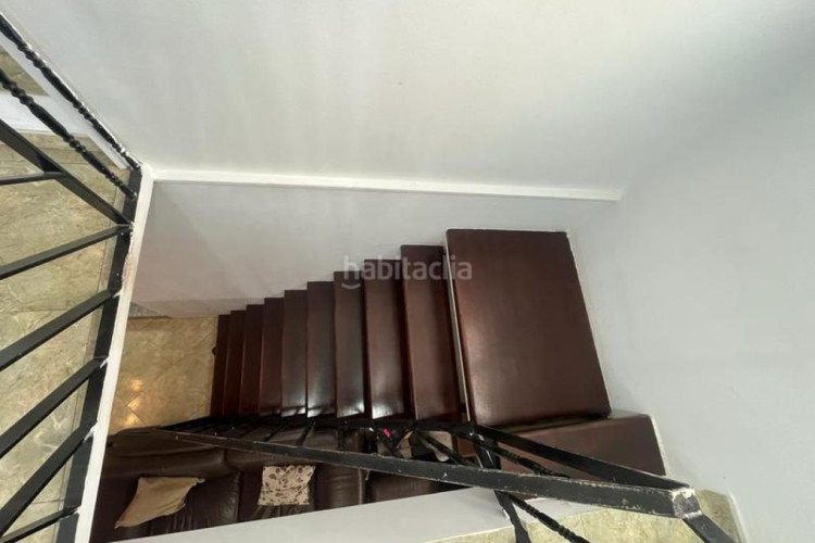 Chalet  en venta en La Cogullada, 5 dormitorios. en Terrassa