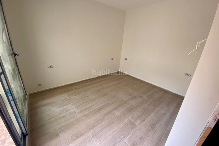 Planta baja obra nueva de 3 habitaciones con patio en Terrassa