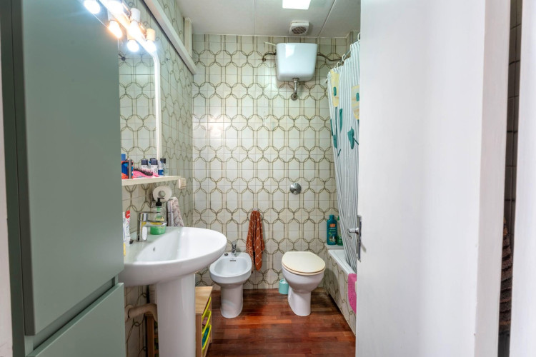 Carrer de Pau Claris, Barri del Centre