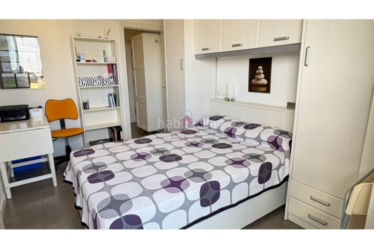 Piso  en venta con balcón a pie de comedor, parking y trastero, listo para entrar a vivir! en Terrassa