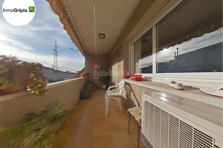 Casa adosada  en venta en les arenescan montllorla grípia08227 en Terrassa