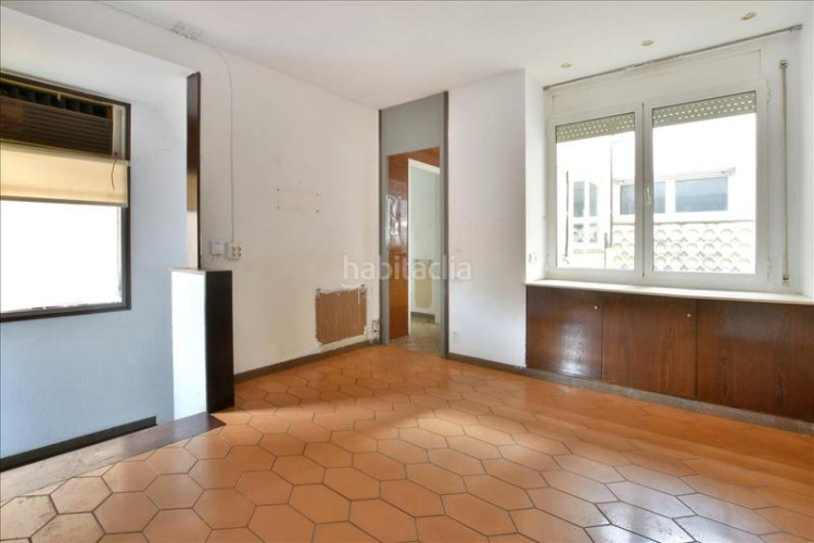 Dúplex piso en calle mare de deu del pilar en Cementiri Vell Terrassa