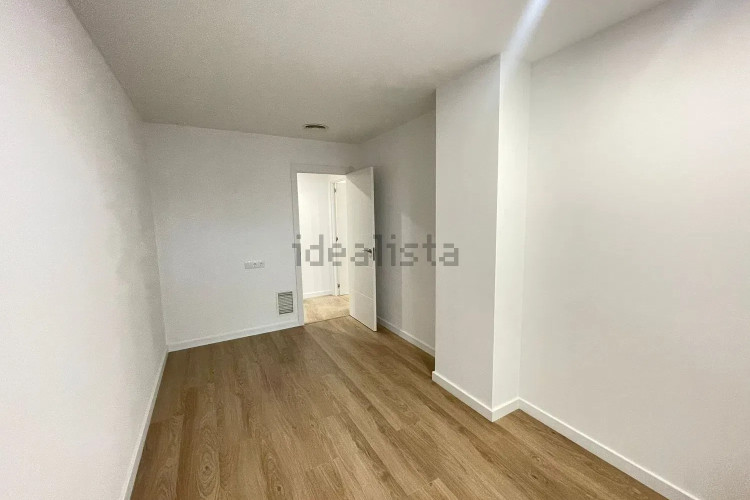 Piso en calle Transversal, 181