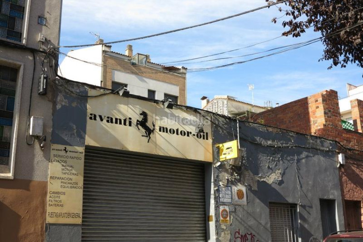 Casa en carrer mare de deu del mar local per a edificar en Terrassa