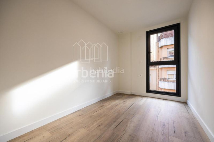 Dúplex luminosos dúplex con terraza con buenas vistas de 3 y 4 dormitorios en Terrassa