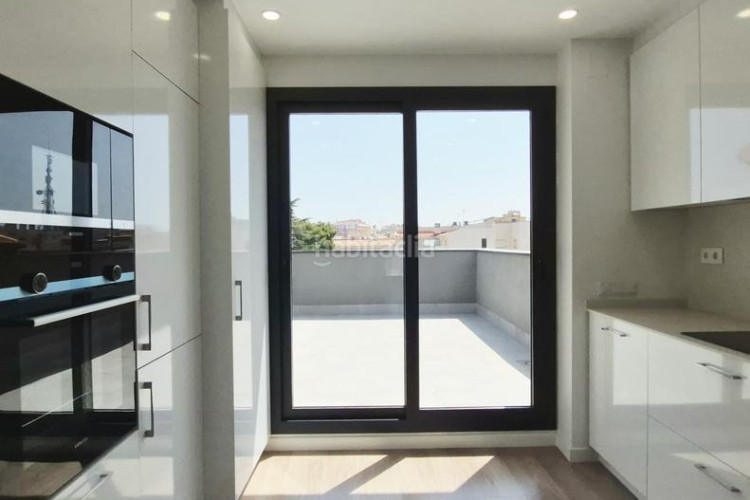 Dúplex duplex invertit obra nova de 160 m2 4 hab dobles i 4 terrasses al carrer transversal en Terrassa