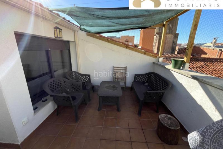 Dúplex con terrazas y fuego a tierra en sant pere en Terrassa