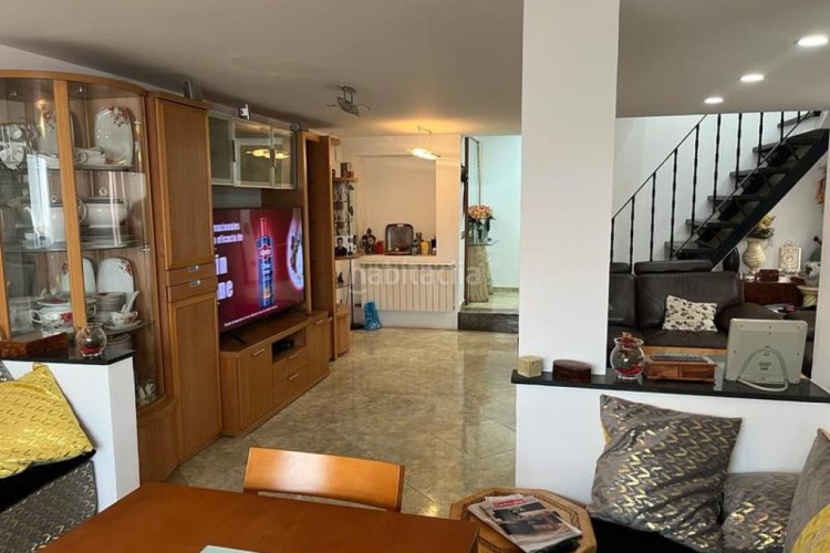 Chalet  en venta en La Cogullada, 5 dormitorios. en Terrassa