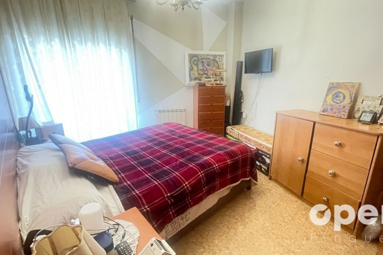 Mestre Serrat, Barri del Centre