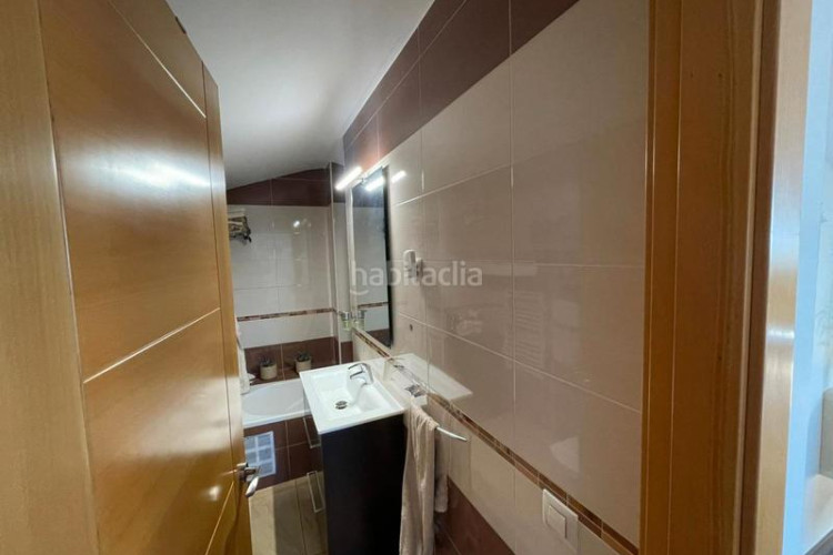Dúplex zona de Sant Pere Nord. dúplex de 3habs. + estudio + 3lav. + terraza + balcón en Terrassa