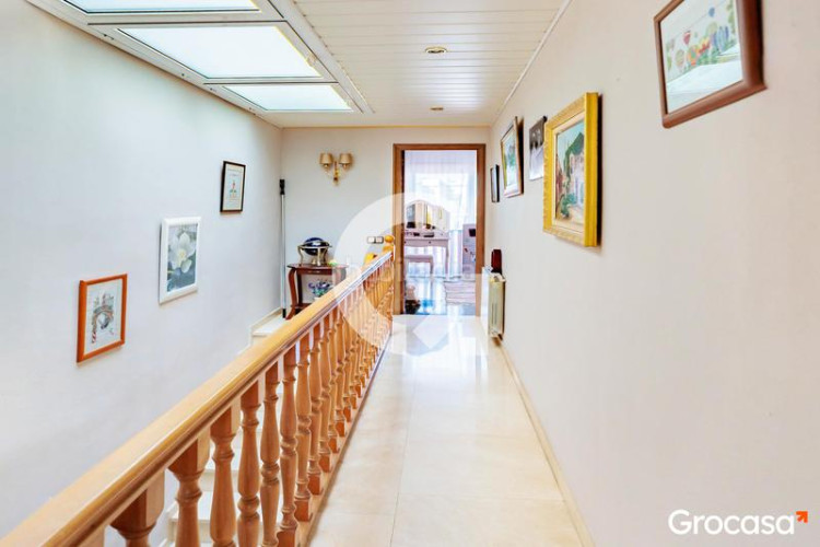 Casa amplia casa para dos familias en Les Arenes - La Grípia - Can Montllor Terrassa