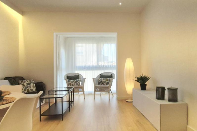 Piso de 4 hab reformat a estrenar al carrer prat de la riba tocant jacquard en Terrassa