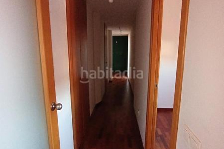 Piso  de 3 habitaciones, y 2 baños en Egara Terrassa