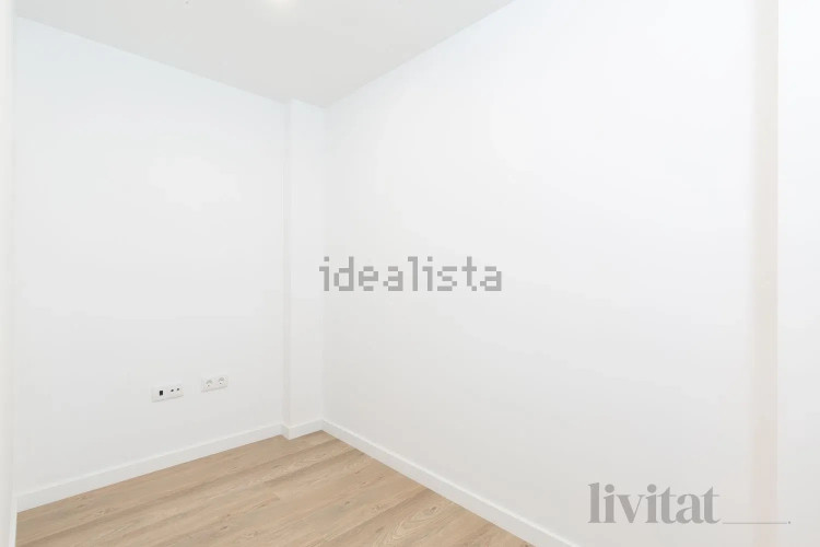 Piso en calle Transversal, 181