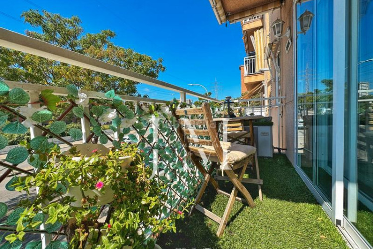 Piso oportunidad única: piso con piscina, parking y trastero en Terrassa