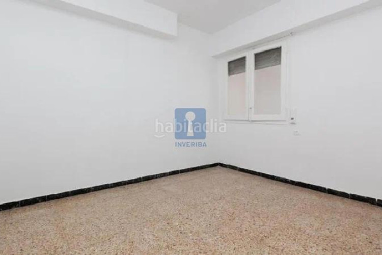 Piso inmueble ilegalmente okupado situado en la calle marinelo bosch 17, 52, , barcelona en Terrassa
