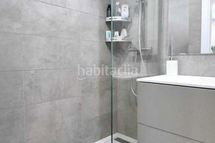 Piso seminou any 2019 nomes estrenat a dr ulles cantonada amb galileu en Terrassa